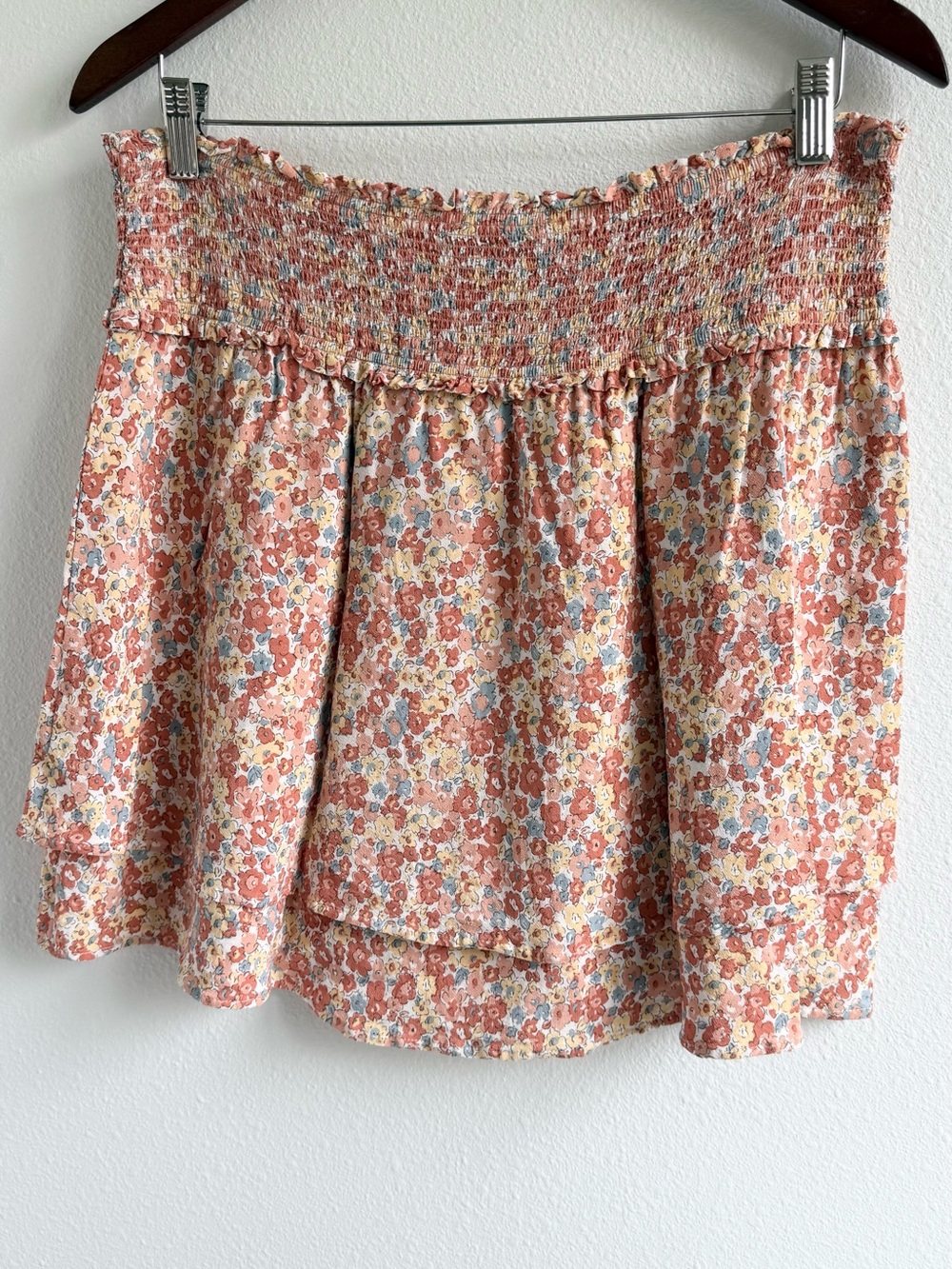 RAILS “Addison" Wildflower Smocked Tiered Mini Skirt Size XL - Picture 4 of 10